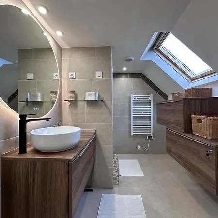 Gite De Charme Avec Spa, Cinema, Billard Et Velo En Campagne Authentique - Fr-1-489-487 *